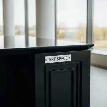 Аренда Стол Торвальд обсидиан черный в Mantera Supreme — ART SPACE
