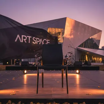 Аренда Стул Washington Black в Керлинговом центре «Ледяной куб» — ART SPACE