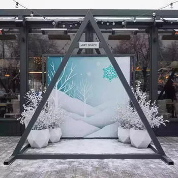 Аренда Фотостенд уличный треугольный в ресторане «Баран-Рапан» — ART SPACE