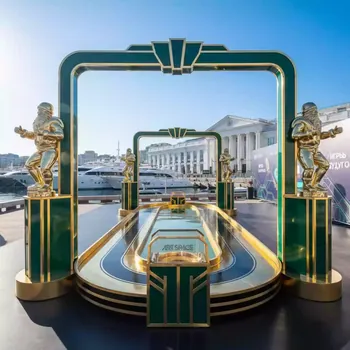 Аренда Аттракцион Гонка Дедов Морозов на территории Морпорта Сочи — ART SPACE