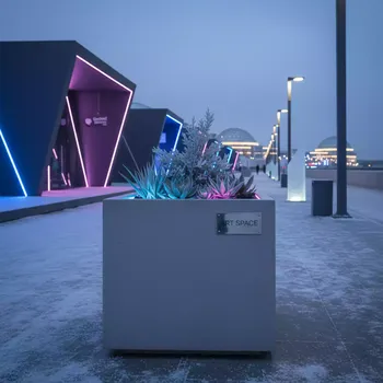 Аренда Кашпо для цветов Prosperplast Urbi Square Beton 26,6 11 л бетон на Имеретинской набережной — ART SPACE