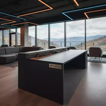Аренда Стол письменный с каналом для протяжки проводов Toa Desk CSX в Skypark Sochi — ART SPACE