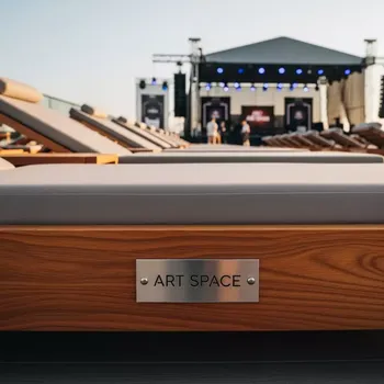 Аренда Шезлонг лежак деревянный Noemi Sunbed в Courtyard by Marriott Sochi — ART SPACE