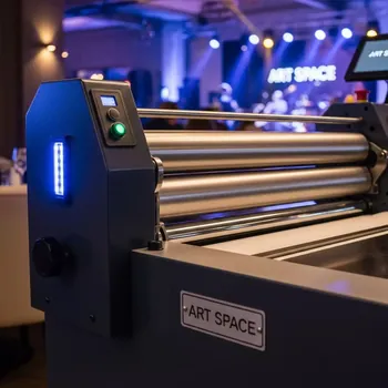 Аренда Рулонный ламинатор Intec ColorFlare CF350 в ресторане «D.O.M» — ART SPACE