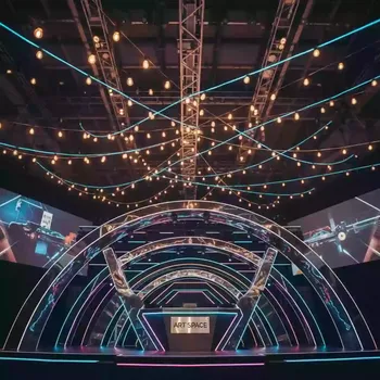 Аренда Гирлянда ретро для концерта в Mercure Сочи Центр — ART SPACE