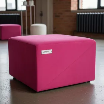 Аренда Пуфик SHAPE PINK TRIANGLE на Имеретинской набережной — ART SPACE