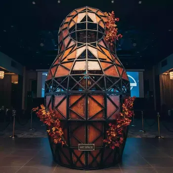 Аренда Фотозона матрешка в банкетном зале «Дельфин» — ART SPACE