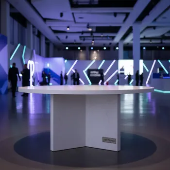 Аренда Стол Лидер 3 диаметр 1500 мм орех белый в Imeretinskiy Hotel — ART SPACE