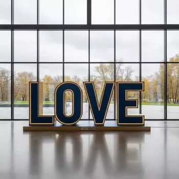 Аренда Фотозона из больших букв Love на свадьбу в Omega Sirius — ART SPACE