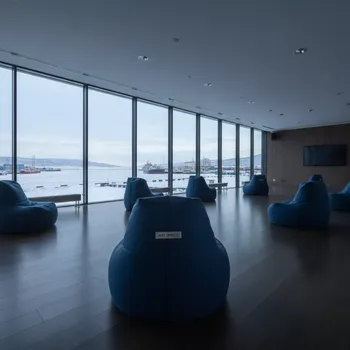 Аренда Кресло мешок синий в зале «Чайка» (Морпорт) — ART SPACE