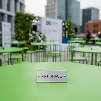 Аренда Столы садовые зеленые в Delta Sirius — ART SPACE