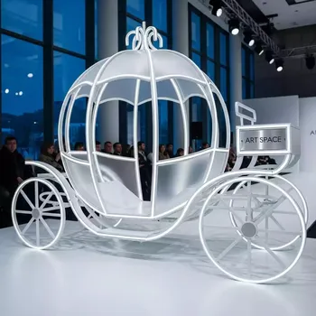 Аренда Декорации в виде кареты в City Park Hotel Sochi — ART SPACE