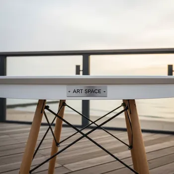 Аренда Стол Eames белый диаметр 80 на пляже «Ривьера» — ART SPACE