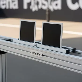 Аренда Система рельсовая PolyGlide Slide МОНО 2 для ЖК и ИД 65 75 КР 170 Р мел и мел на арене «Фишт» — ART SPACE