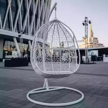 Аренда Кресло Улей на подставке белое в Ледовом дворце «Айсберг» — ART SPACE
