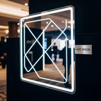 Аренда Зеркало видео в отеле Radisson Lazurnaya — ART SPACE