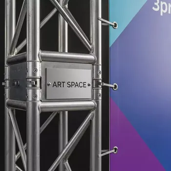 Аренда Пресс волл 3х2 м с люверсами 29 610 в ресторане «Brunello» — ART SPACE