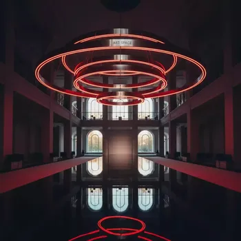 Аренда Люстра Red Neon в гранд-отеле «Жемчужина» — ART SPACE