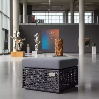 Аренда Оттоманка плетеная Лунго с подушкой графитовый в ОКЦ «Галактика» — ART SPACE