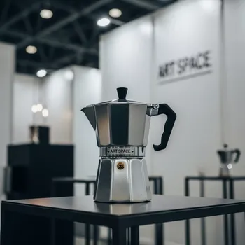 Аренда Кофеварка гейзерная Contrade Italiane на Имеретинской набережной — ART SPACE