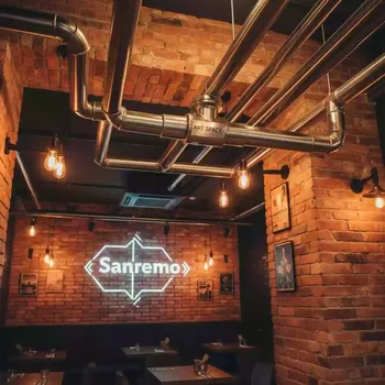 Аренда Тройники для нержавеющих труб в ресторане «Sanremo» — ART SPACE