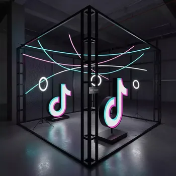 Аренда Фотозона ТикТок в Университете «Сириус» — ART SPACE