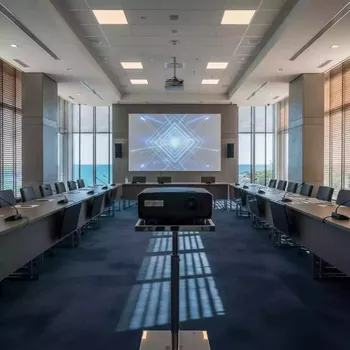 Аренда Проектор Barco Reality в отеле Radisson Lazurnaya — ART SPACE