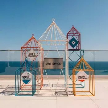 Аренда Комплект клеток Колибри в Swissôtel Resort Sochi Kamelia — ART SPACE