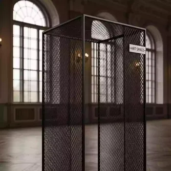 Аренда Колонна из черной сетки H 80 в усадьбе Голицына — ART SPACE