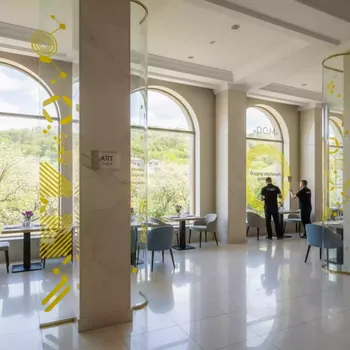 Аренда Плоттерная пленка Oracal 641 19 1х50 м в ресторане «D.O.M» — ART SPACE
