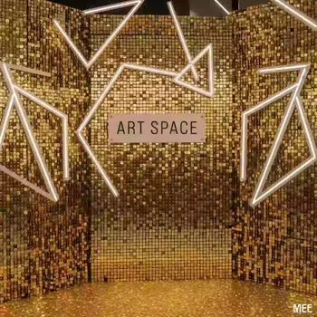 Аренда Фотозона детская из золотых пайеток в пляжном комплексе VinoGrad — ART SPACE