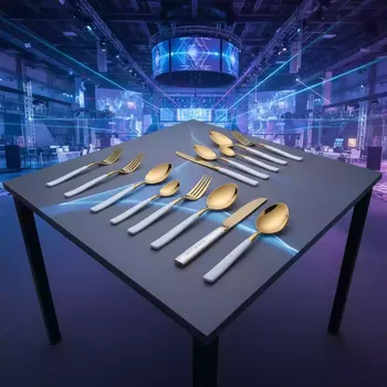 Аренда Приборы бело золотые Бейкер в VK Stadium Sirius — ART SPACE