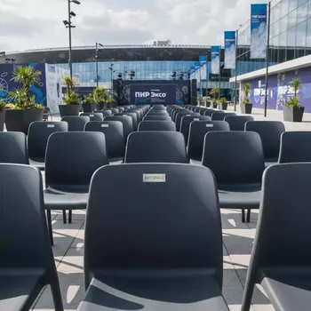 Аренда Стул пластиковый Portofino темно серый в VK Stadium Sirius — ART SPACE