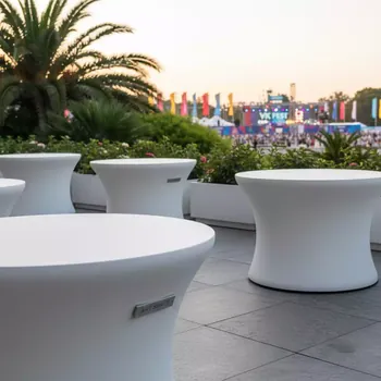 Аренда Столы садовые круглые в ресторане «La Terrazza» — ART SPACE