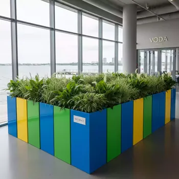 Аренда Кашпо ограждение напольное в ресторане «Voda» — ART SPACE