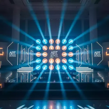 Аренда Куб светодиодный LED Involight Matrix 559 в отеле «Богатырь» — ART SPACE