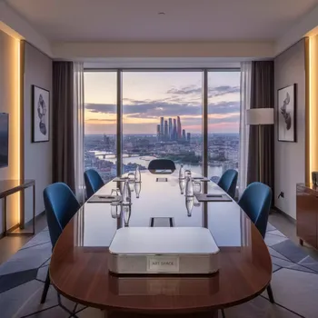 Аренда Система видеоконференцсвязи Tandberg C20 в Panorama by Mercure — ART SPACE