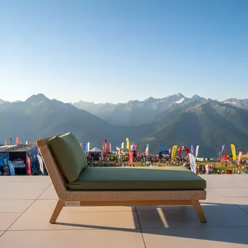 Аренда Кушетка плетеная левая с подушкой Agor на площадке Rosa Peak (2320м) — ART SPACE