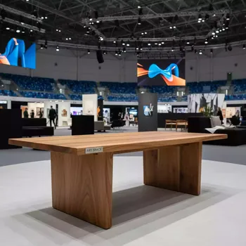 Аренда Столик кофейный с деревянным каркасом из акации Барселона в VK Stadium Sirius — ART SPACE