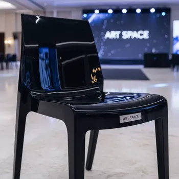 Аренда Стул Ghost Black черный в Radisson Collection Paradise — ART SPACE
