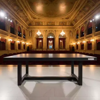 Аренда Стол Лота Лофт деревянный черный матовый бетон в Зимнем театре — ART SPACE