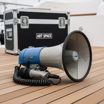 Аренда Мегафон Proaudio PMD 35H на VIP-яхте (Имеретинский порт) — ART SPACE