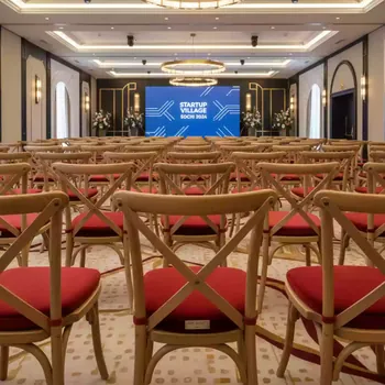 Аренда Подушка для стула Кроссбэк красная 3 см в Mercure Сочи Центр — ART SPACE