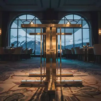 Аренда Подстолье металлическое складное Nemo в Rixos Krasnaya Polyana — ART SPACE