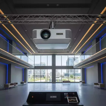 Аренда Проектор лазерный Sony VPL FHZ60 white в конгресс-холле отеля Жемчужина — ART SPACE