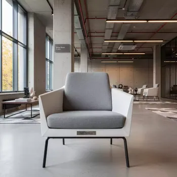 Аренда Кресло для отдыха Resolute белое серое в Bridge Resort — ART SPACE