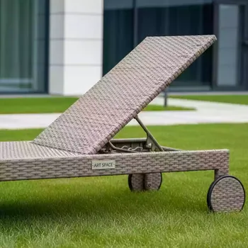 Аренда Лежак Ланта на колесиках Rotang Lux в санатории «Русь» — ART SPACE
