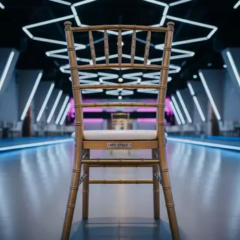 Аренда Стул Chiavari деревянный золотой в Керлинговом центре «Ледяной куб» — ART SPACE