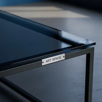 Аренда Журнальный стол классик с прозрачной столешницей в Delta Sirius — ART SPACE
