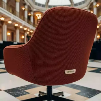 Аренда Чехол на стул Eames E07 кирпичный в санатории «Металлург» — ART SPACE